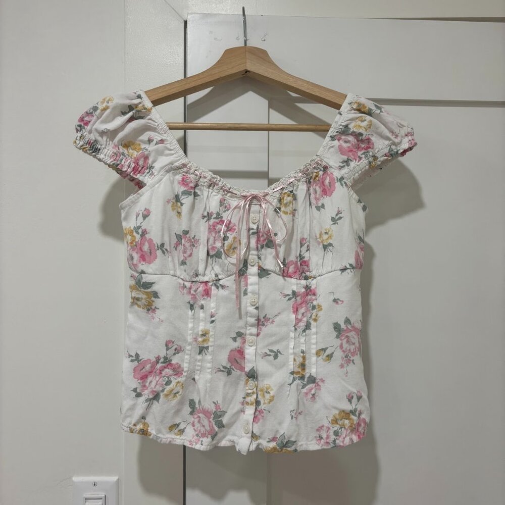 Hollister White Floral Off-Shoulder Button-Up Top - Size Small